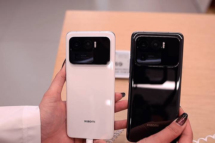 1080x900 925776 mi-11-ultra-back.jpg t_news