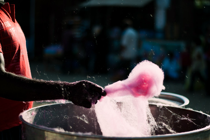 Делать сладкую вату